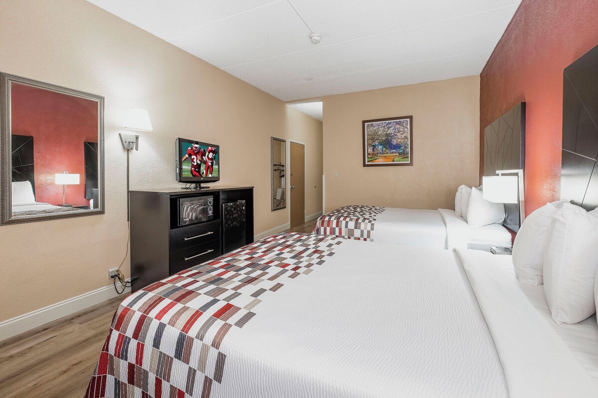 Deluxe Room, 2 Queen Beds, Non Smoking