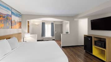 Studio, 1 giường cỡ king, hút thuốc | Bàn, khu vực làm việc phù hợp cho laptop, bàn ủi/dụng cụ ủi quần áo