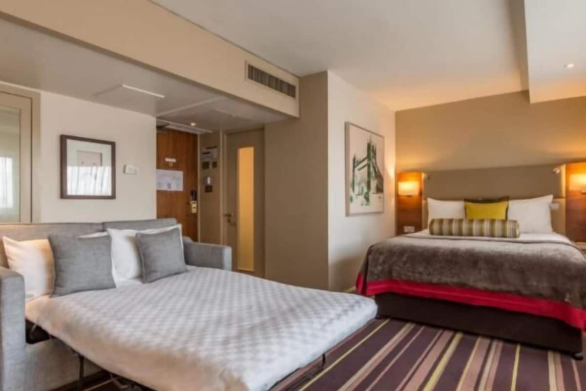 1 quarto, roupas de cama premium, cofres nos quartos, escrivaninha