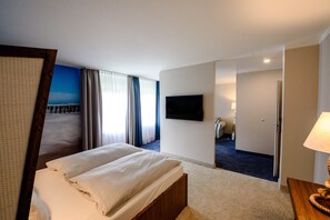 Junior Suite | In-room safe, desk, blackout curtains, soundproofing - Dorint Hotel Alzey/Worms (Alzey)