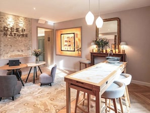 Couples treatment room(s), sauna, steam room, massages