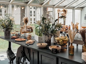Daily buffet breakfast (EUR 19 per person)
