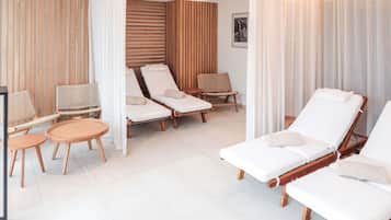 Couples treatment rooms, sauna, steam room, massages