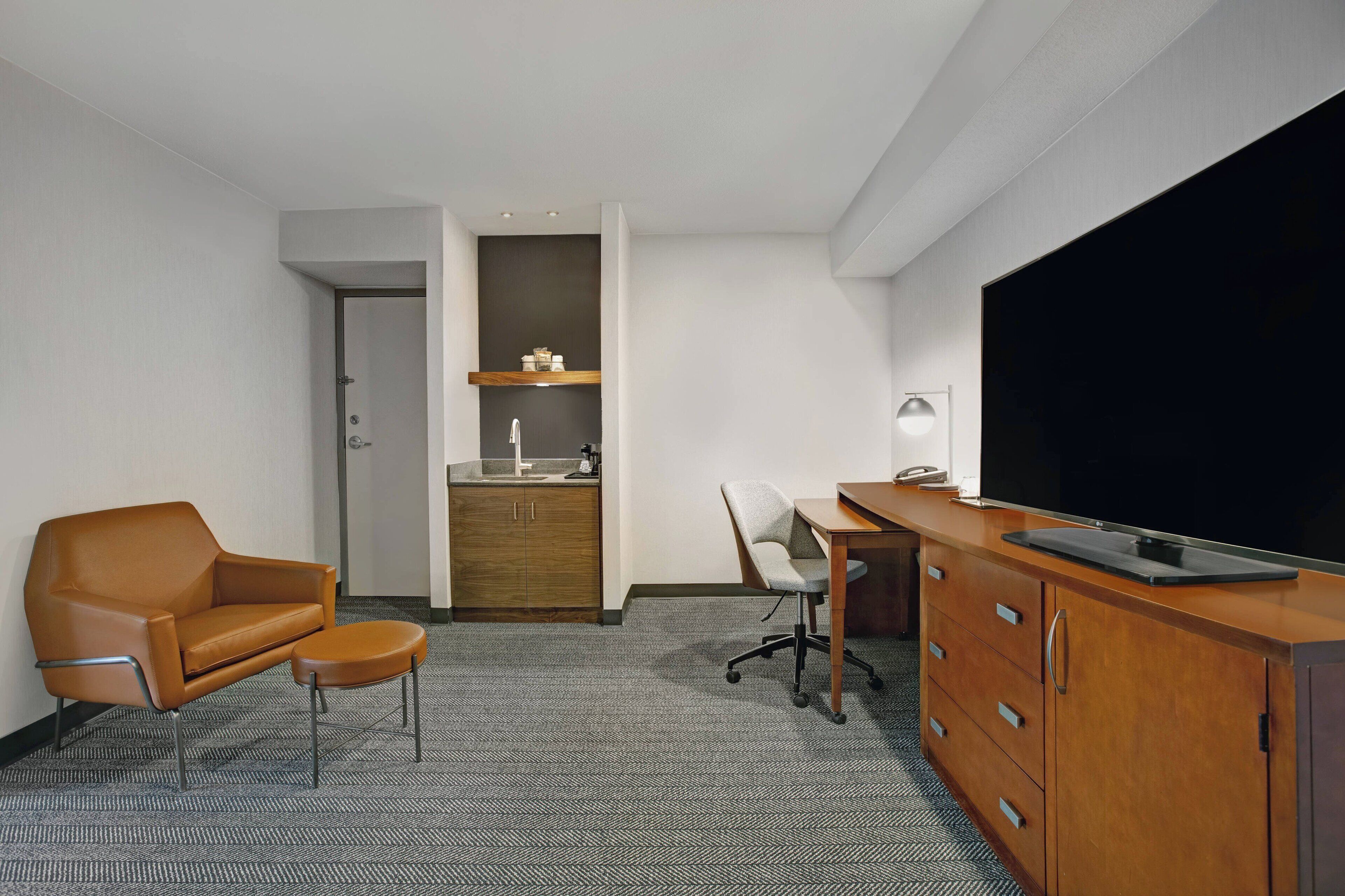 42-inch flat-screen tv with cable channels, tv