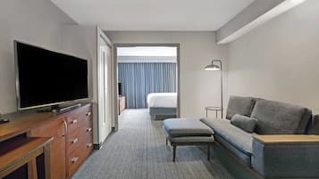 Svit - 1 sovrum | Skrivbord, arbetsyta för laptop och mörkläggningsgardiner