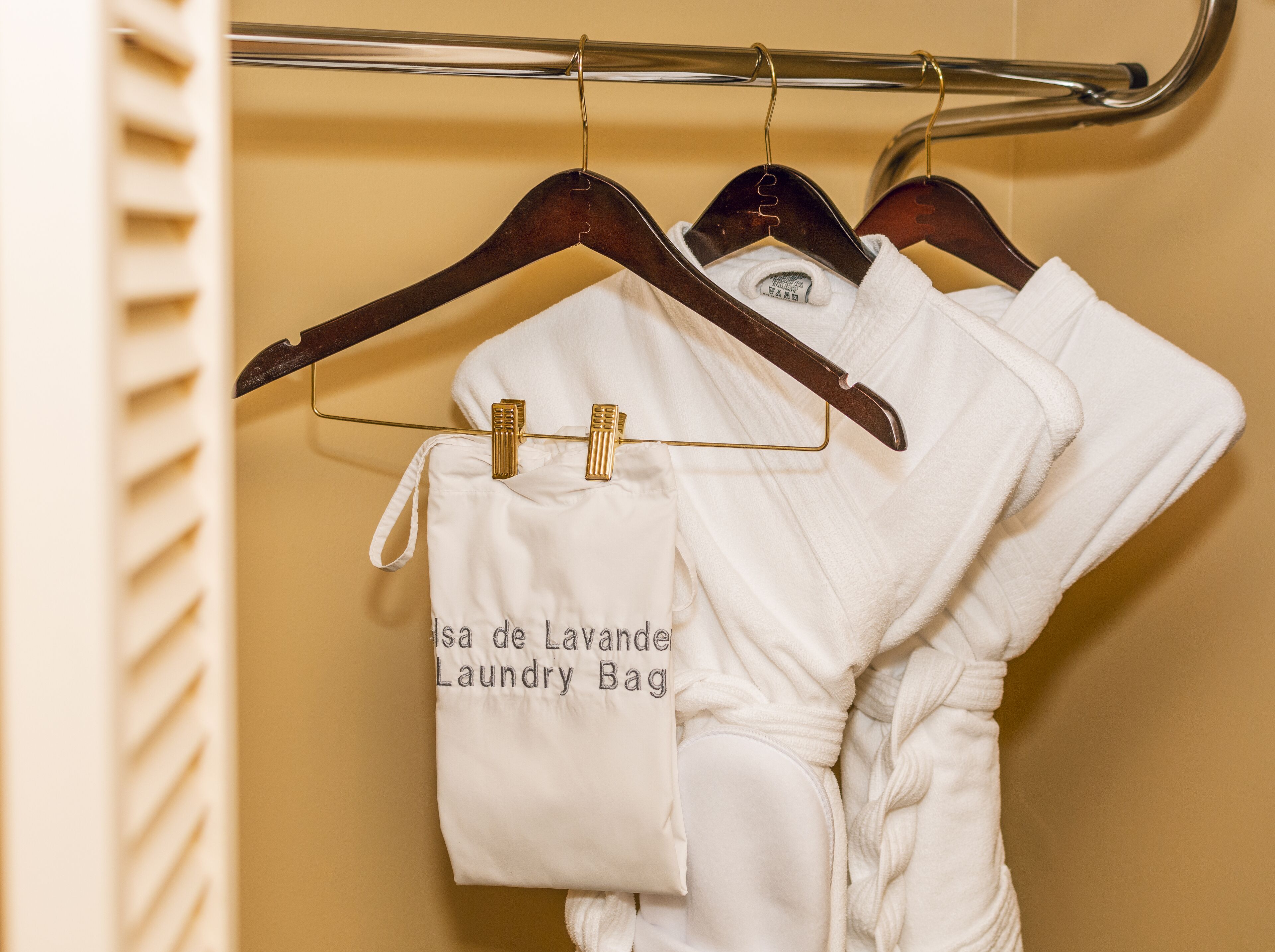 1 bedroom, in-room safe, desk, blackout curtains