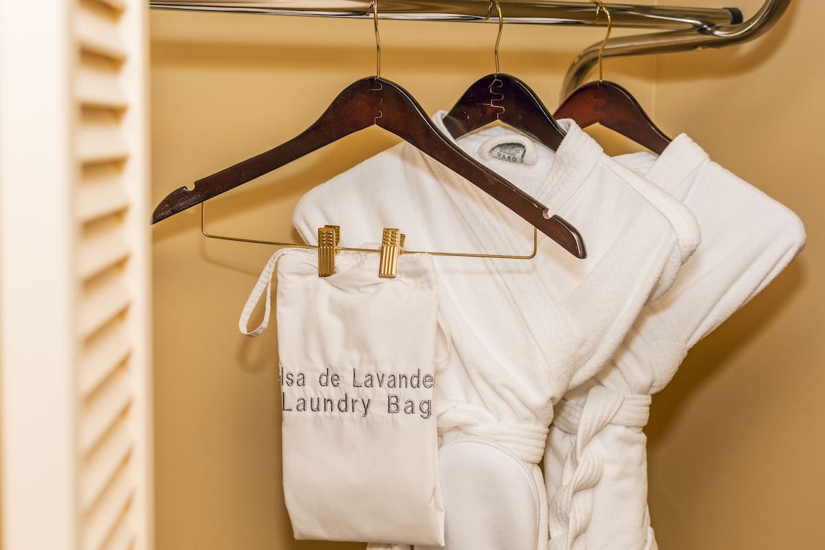 1 bedroom, in-room safe, desk, blackout curtains