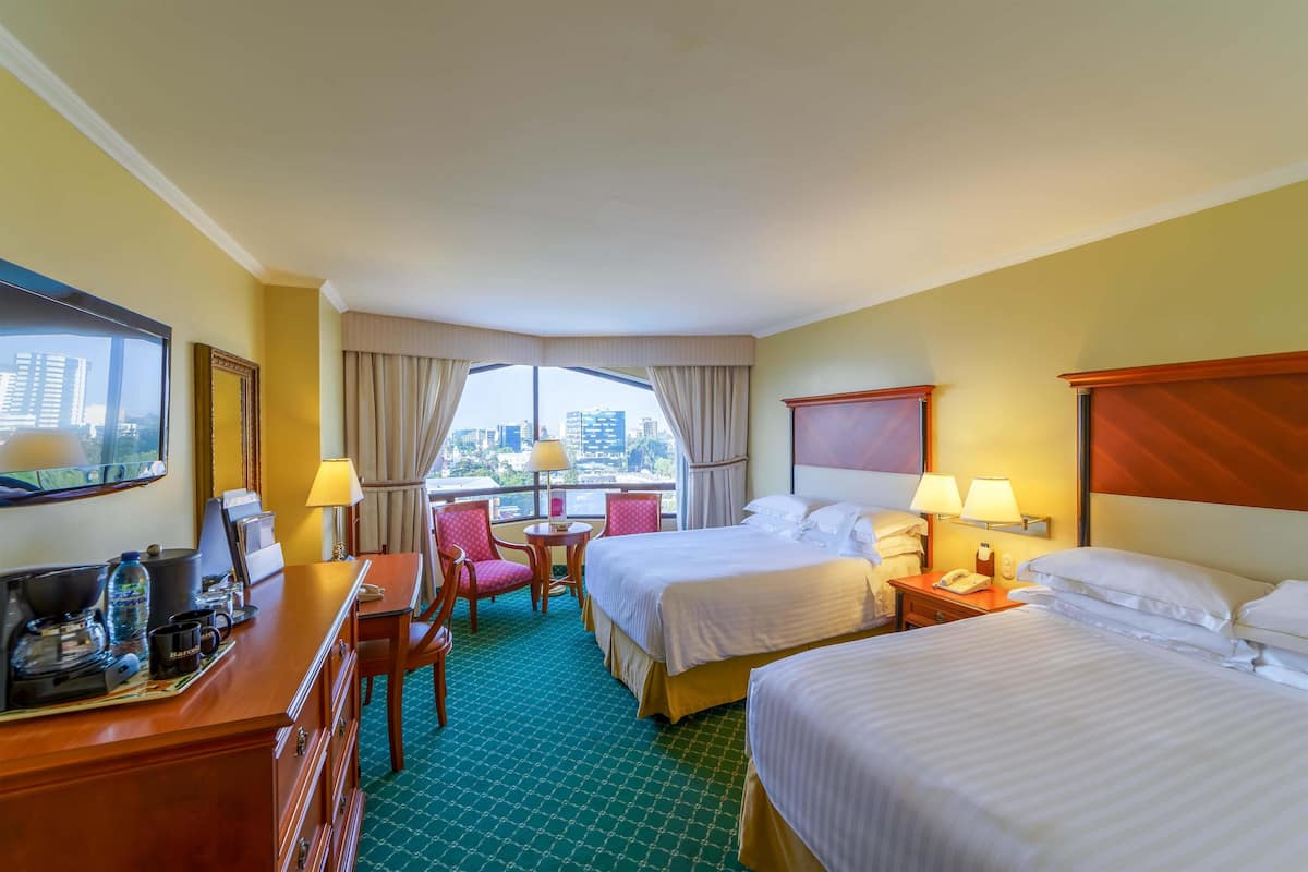 Executive Room (Superior) | 1 bedroom, in-room safe, desk, blackout curtains