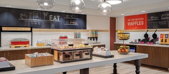 แฮมป์ตันอินน์ ดูบิวก์