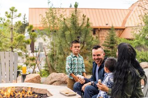 Exterior - Holiday Inn Estes Park by IHG (Estes Park)