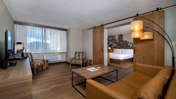 Suite, 1 Bedroom, Mountain View (Tower 1)