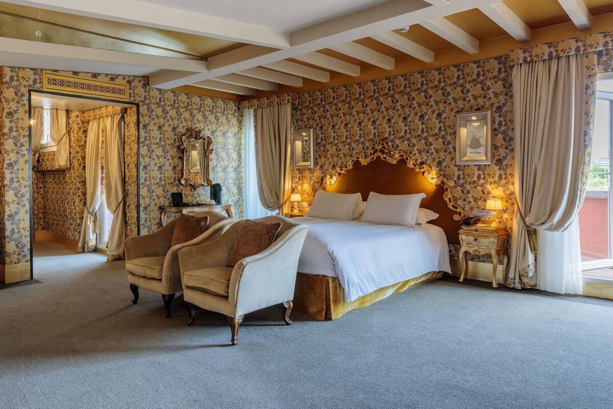 Presidential Suite, 1 King Bed, Terrace | Premium bedding, down duvets, minibar, in-room safe