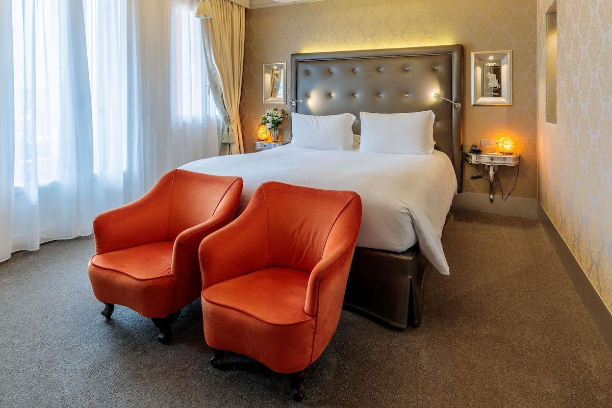 Deluxe Room, 1 King Bed either Terrace or View | Premium bedding, down comforters, minibar, in-room safe