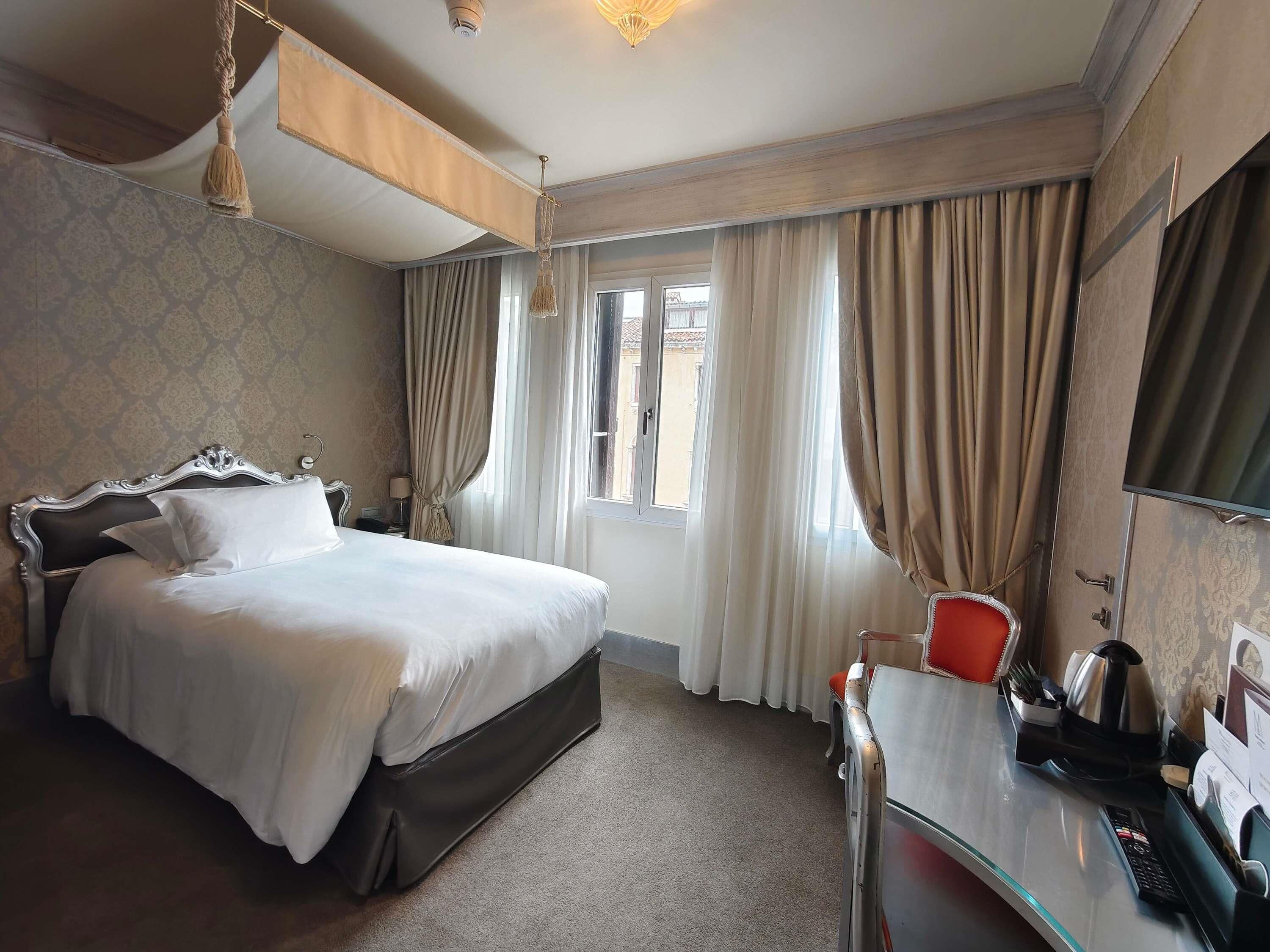 Superior Single Room, City View | Premium bedding, down duvets, minibar, in-room safe