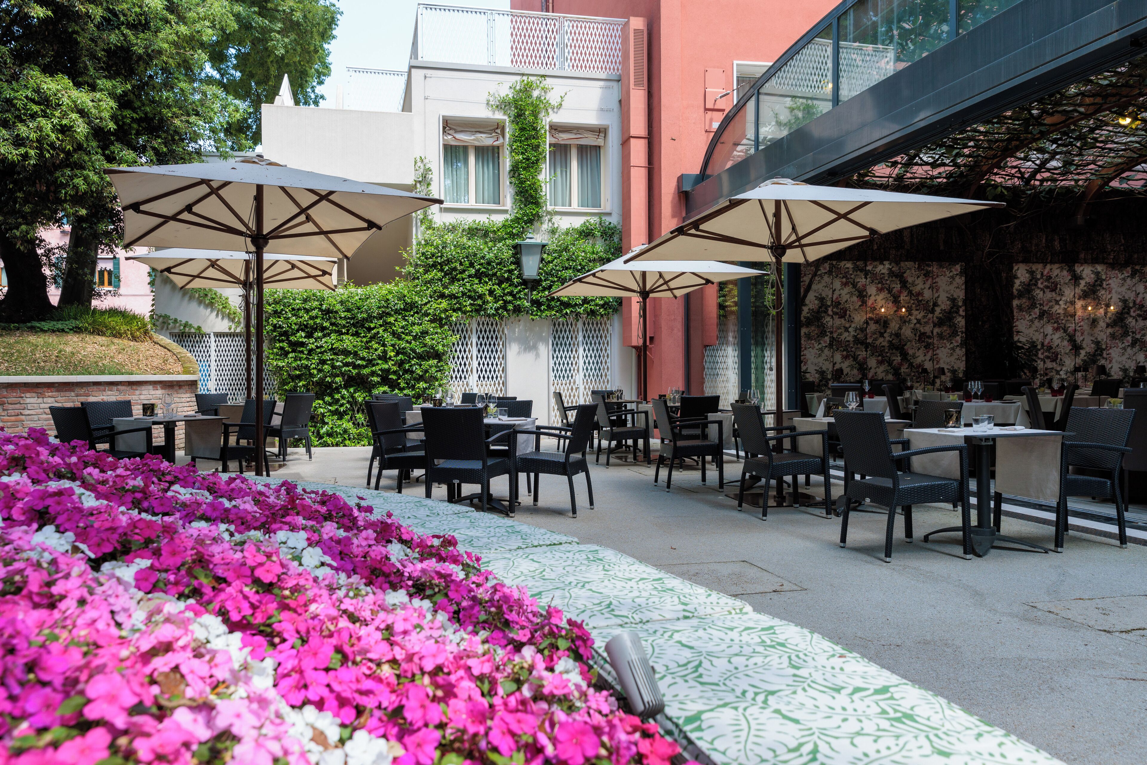 outdoor banquet area