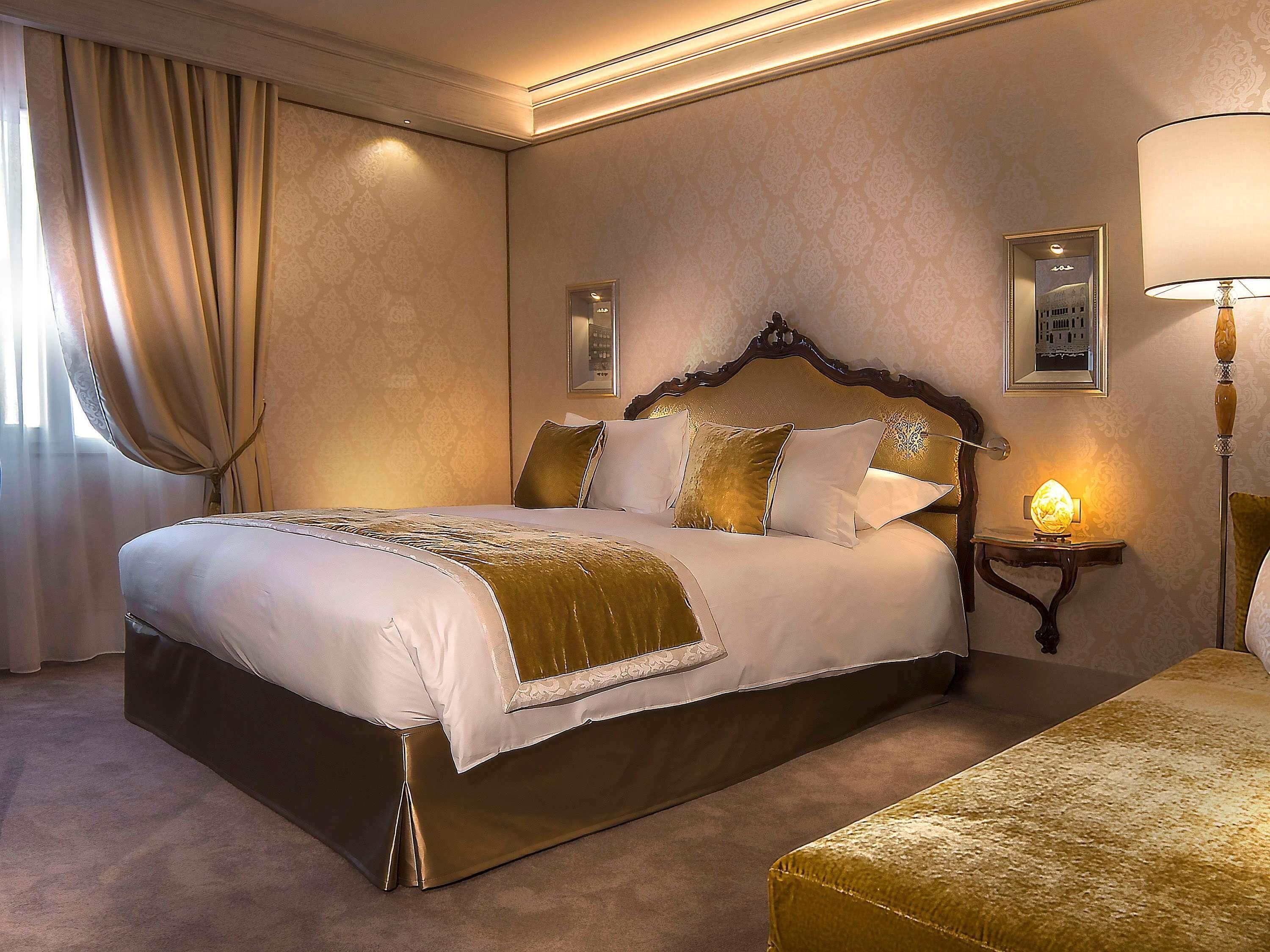 Superior-Dreibettzimmer, 1 King-Bett und Schlafsofa | Hochwertige Bettwaren, Daunenbettdecken, Minibar, Zimmersafe