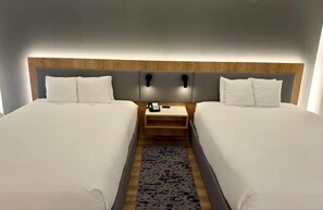 1 bedroom, Egyptian cotton sheets, premium bedding, pillowtop beds