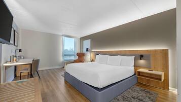 Room, 1 King Bed, Non Smoking | 1 bedroom, Egyptian cotton sheets, premium bedding, pillowtop beds