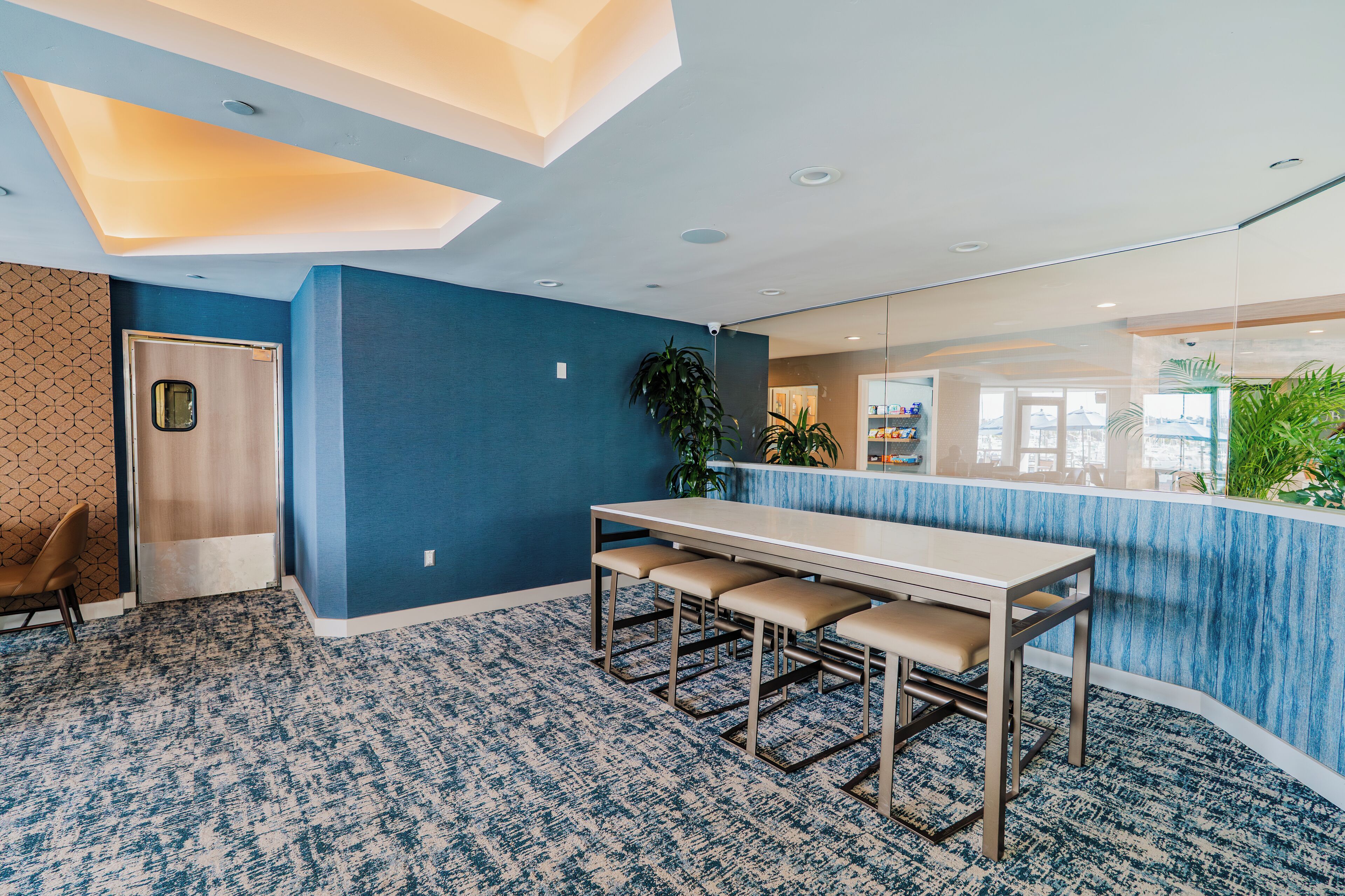 Photo - Bay Club Hotel and Marina