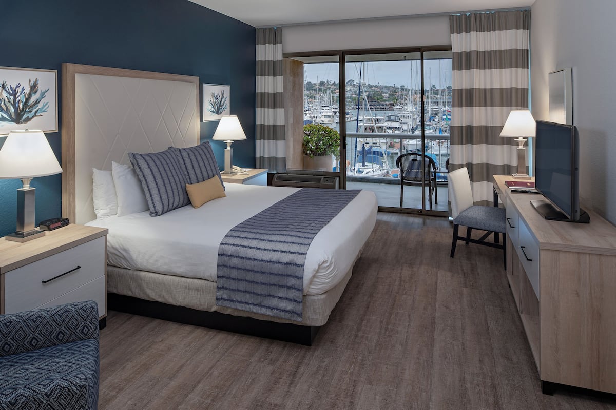 1 bedroom, hypo-allergenic bedding, in-room safe, desk