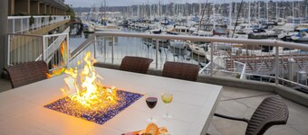 Bay Club Hotel & Marina