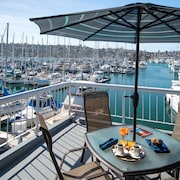 Bay Club Hotel & Marina