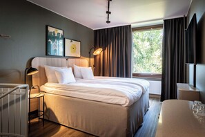 Habitació amb dos llits individuals estàndard, sauna | Escriptori, bressols gratuïts, wifi gratuïta i roba de llit 