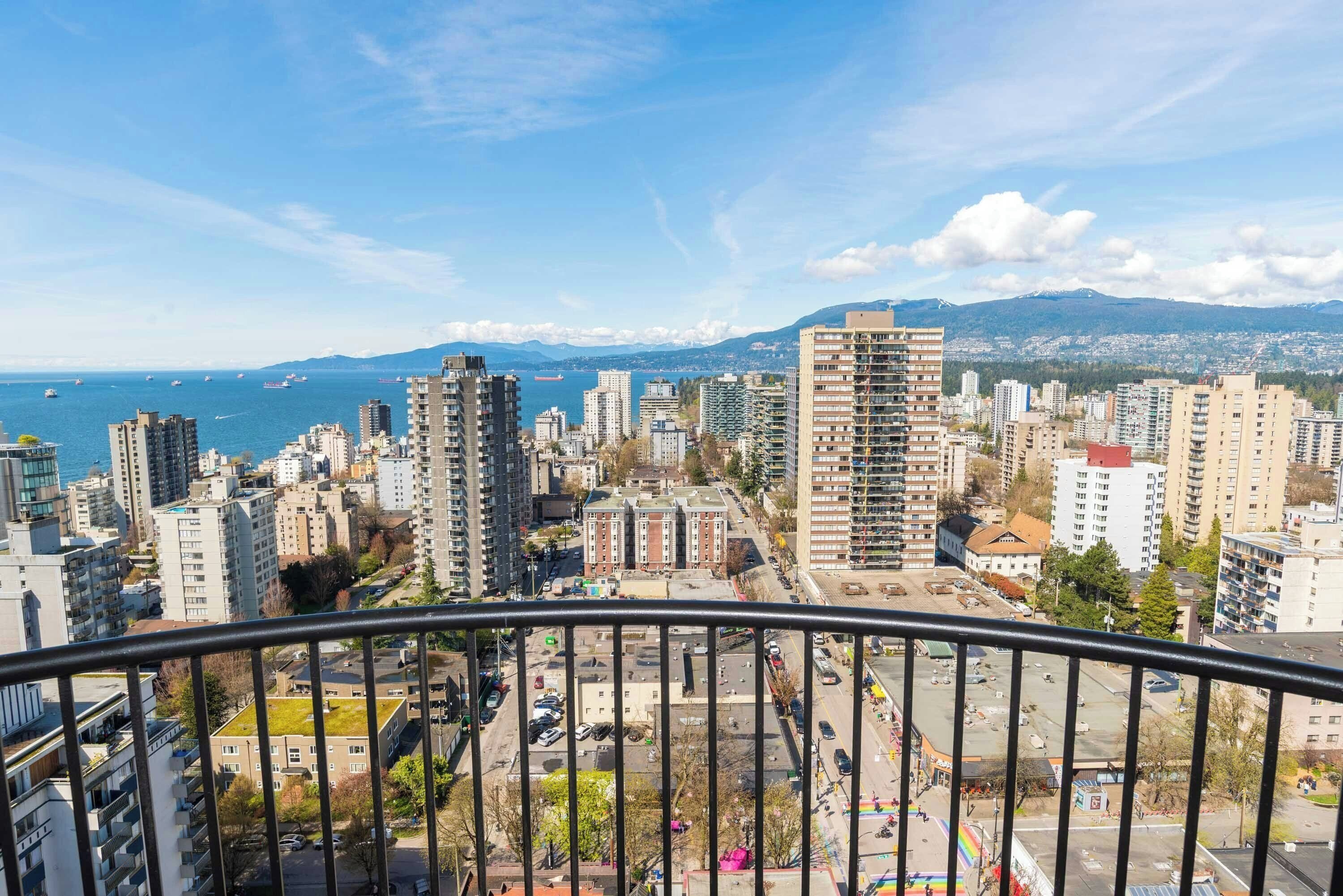 Photo - Sandman Suites Vancouver on Davie