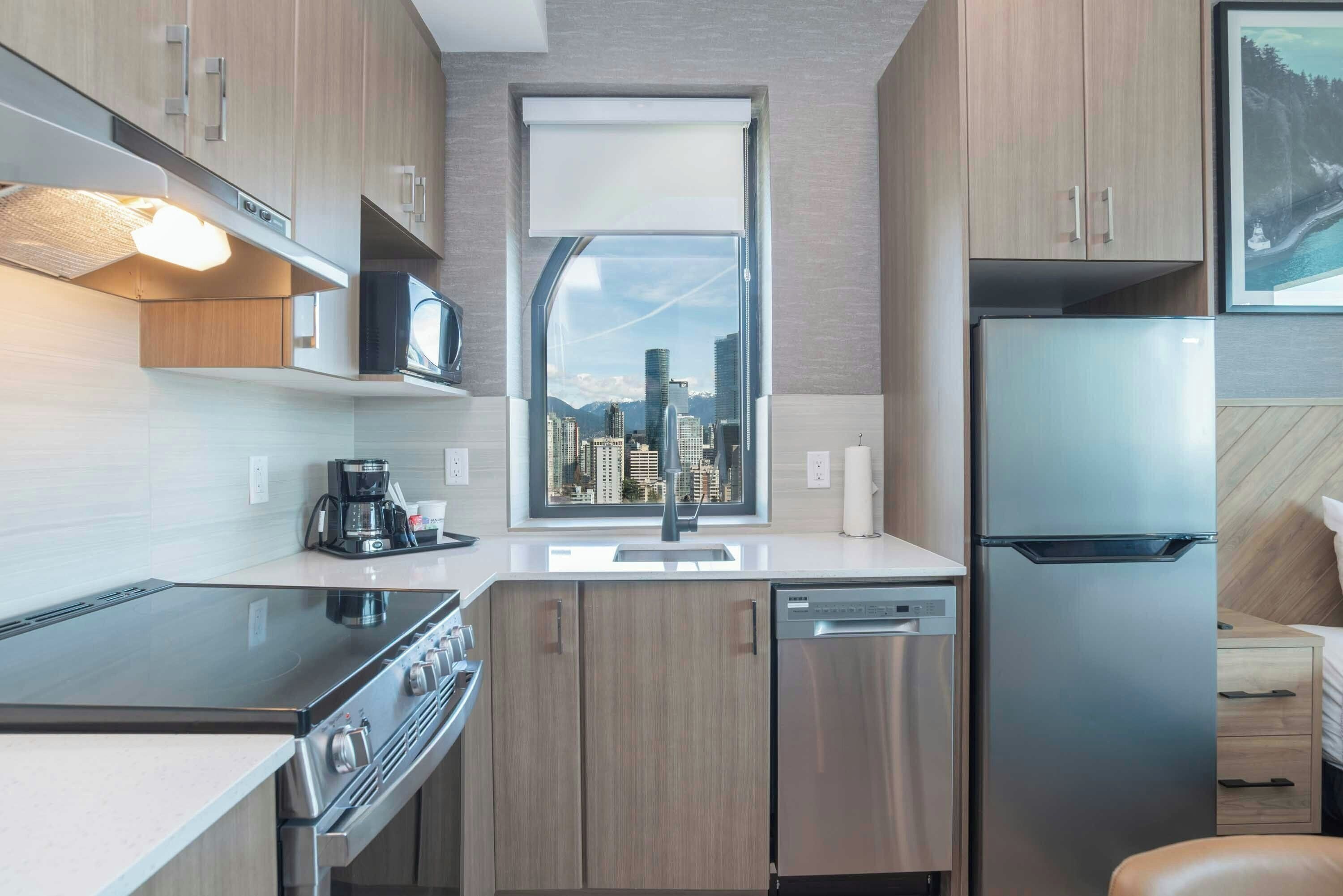 Photo - Sandman Suites Vancouver on Davie