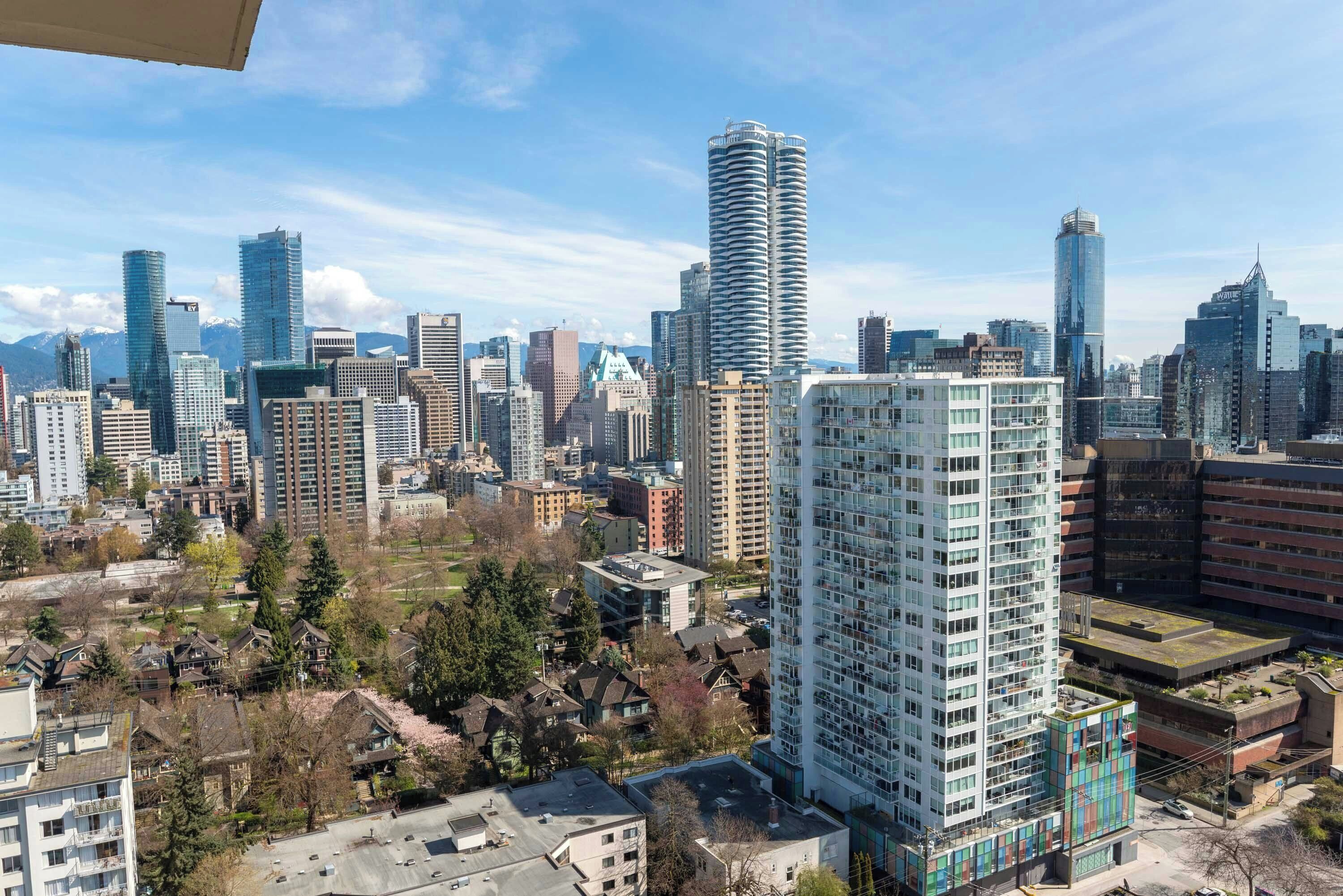 Photo - Sandman Suites Vancouver on Davie