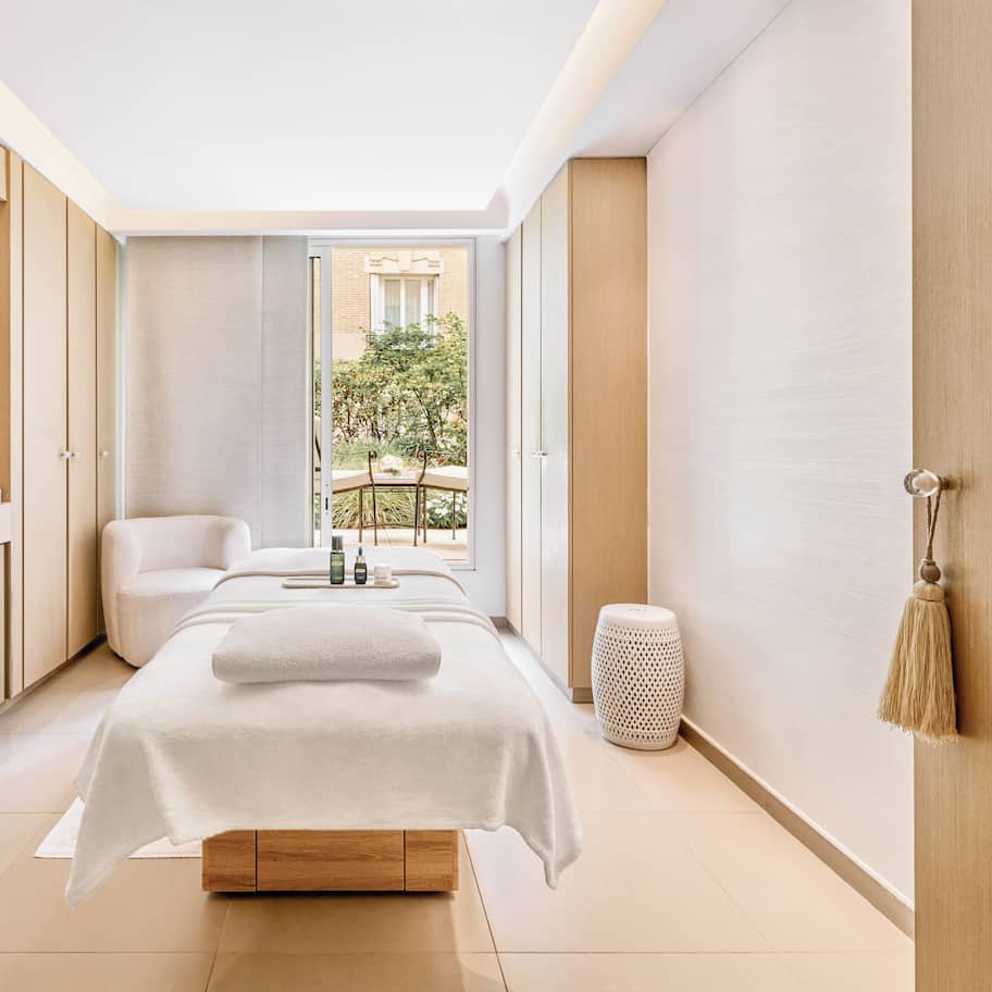 Couples treatment rooms, steam room, Turkish bath, body treatments