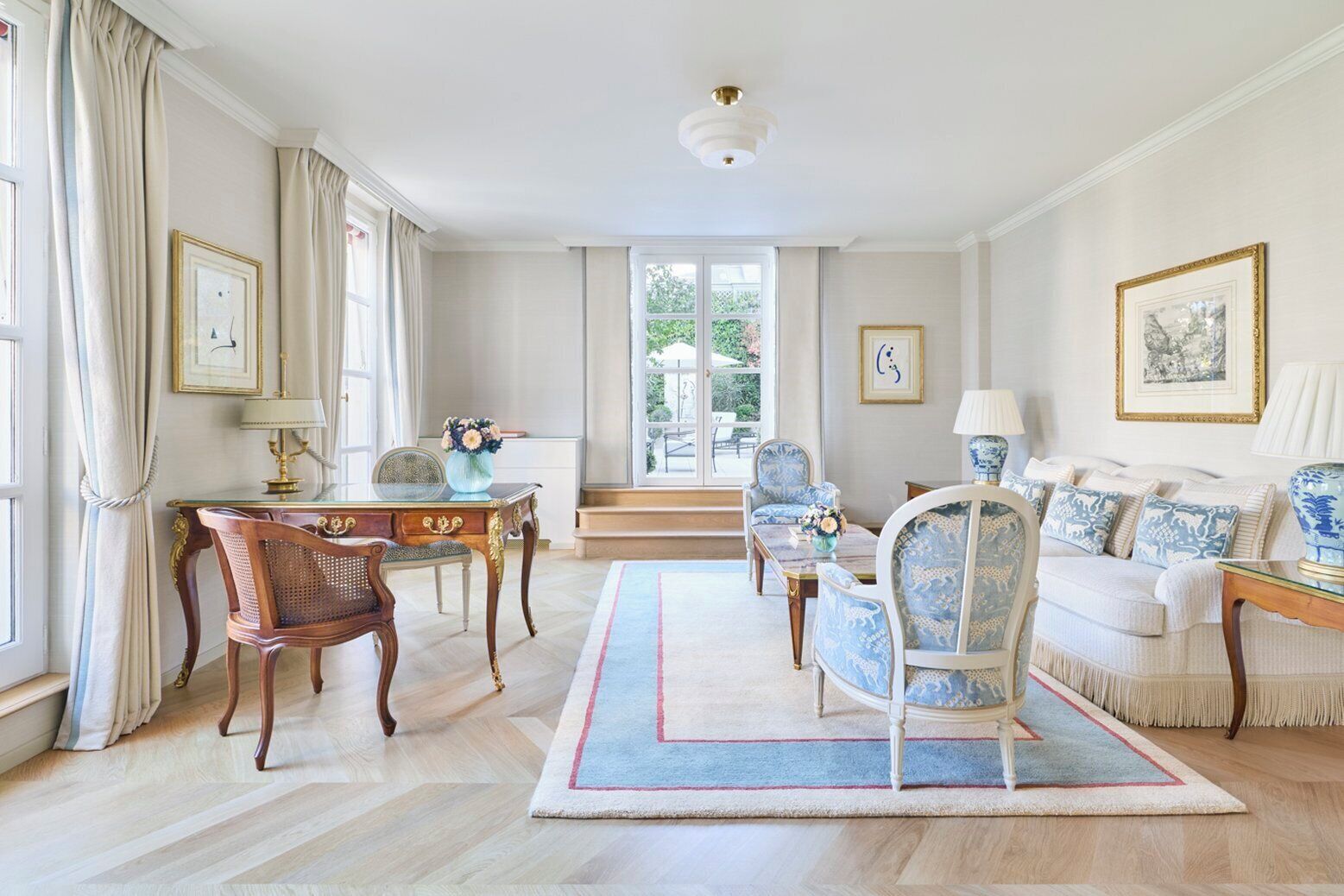 Smart-TV, filmkjøp og kontorer