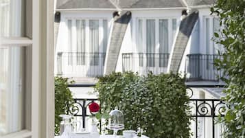 Deluxe Suite, Terrace | Terrace/patio