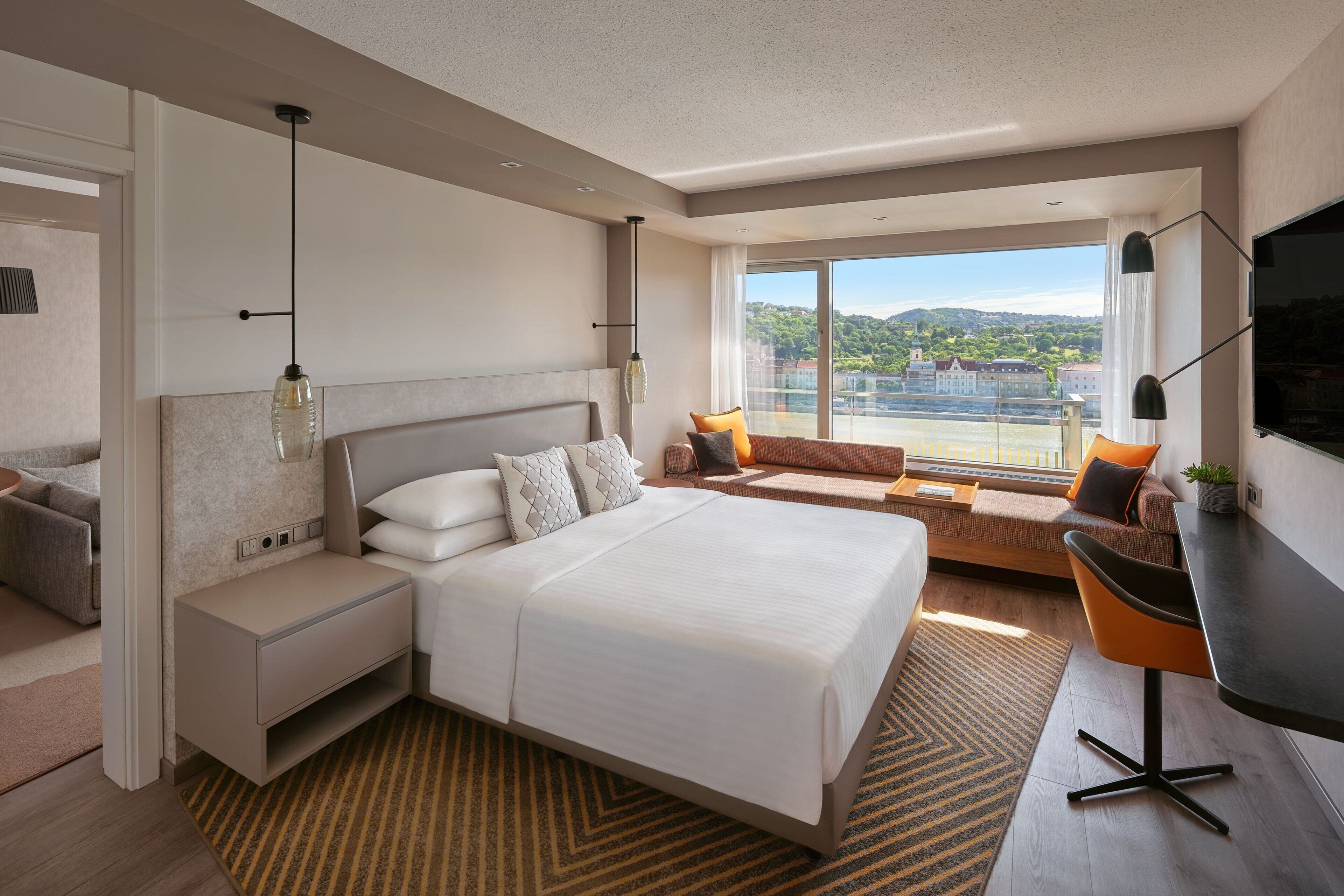 Junior Suite, 1 Bedroom | Premium bedding, pillowtop beds, minibar, in-room safe