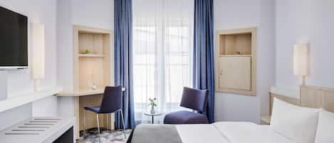 Standardzimmer, 1 Queen-Bett | 1 Schlafzimmer, Allergikerbettwaren, Zimmersafe, Schreibtisch