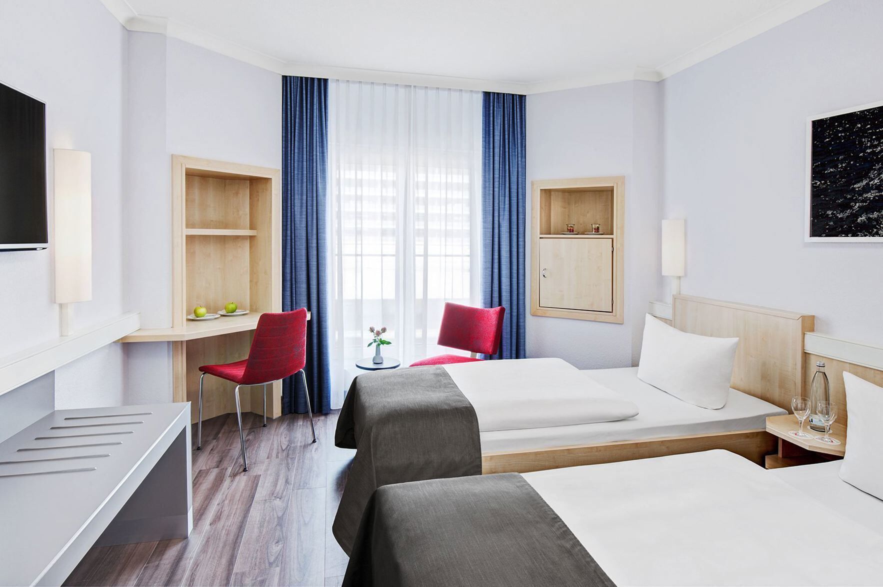 1 bedroom, hypo-allergenic bedding, in-room safe, desk