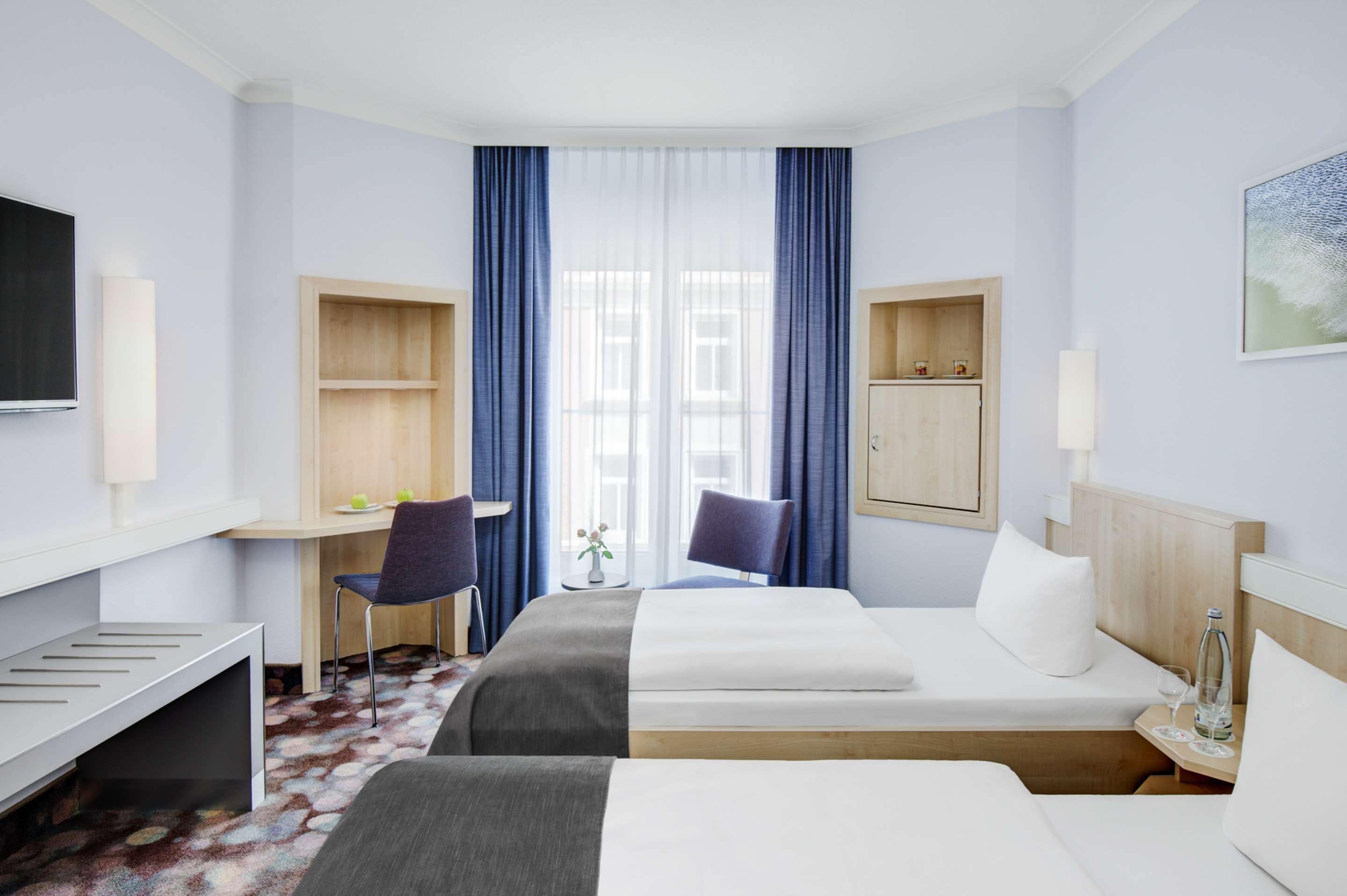 1 bedroom, hypo-allergenic bedding, in-room safe, desk