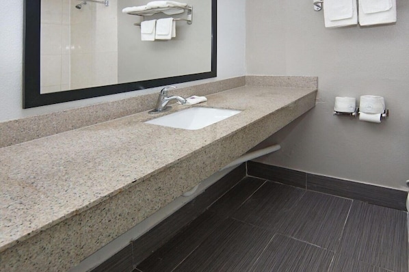 Shower, towels