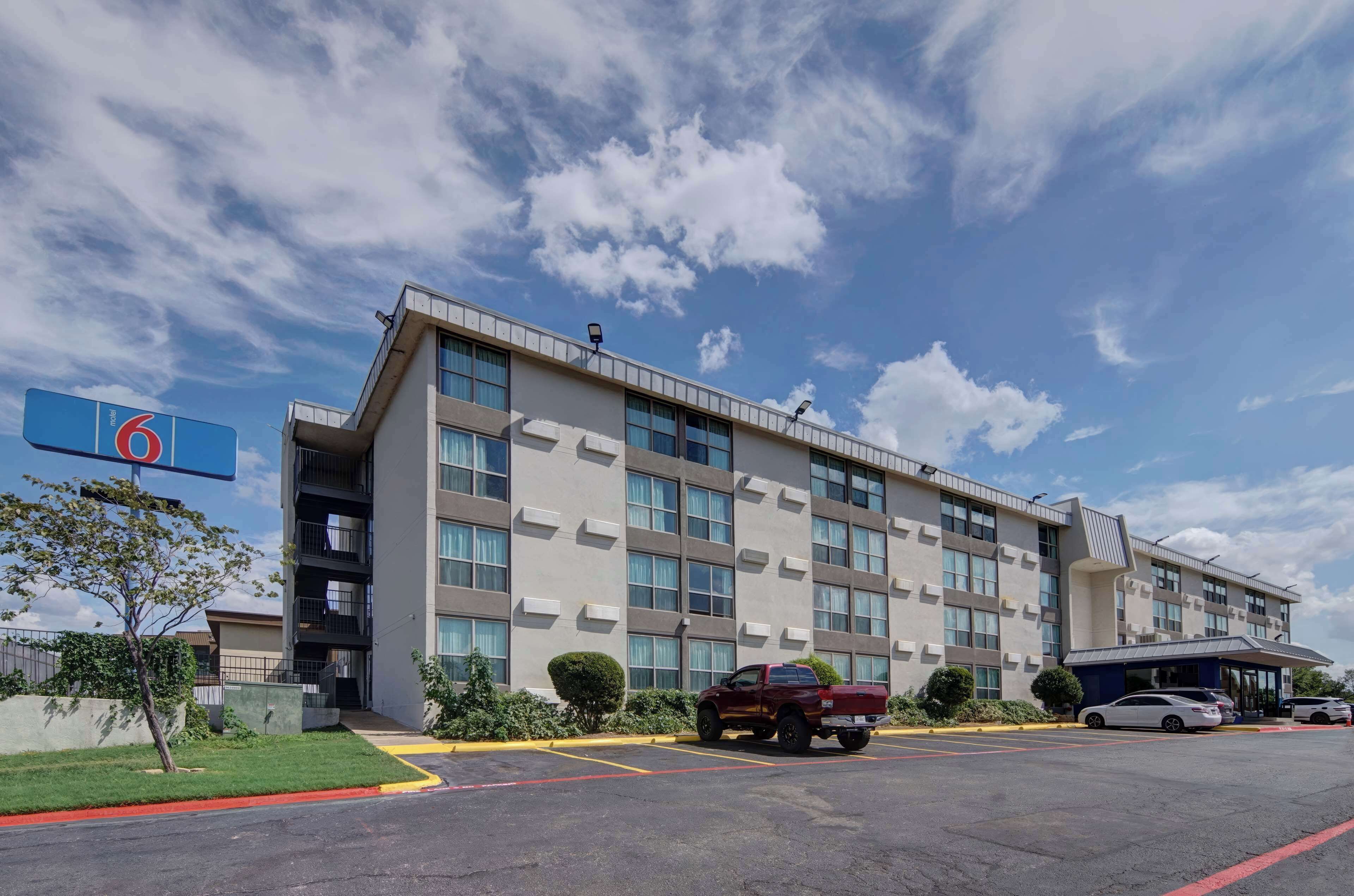 Foto - Motel 6-Fort Worth, TX - Downtown East