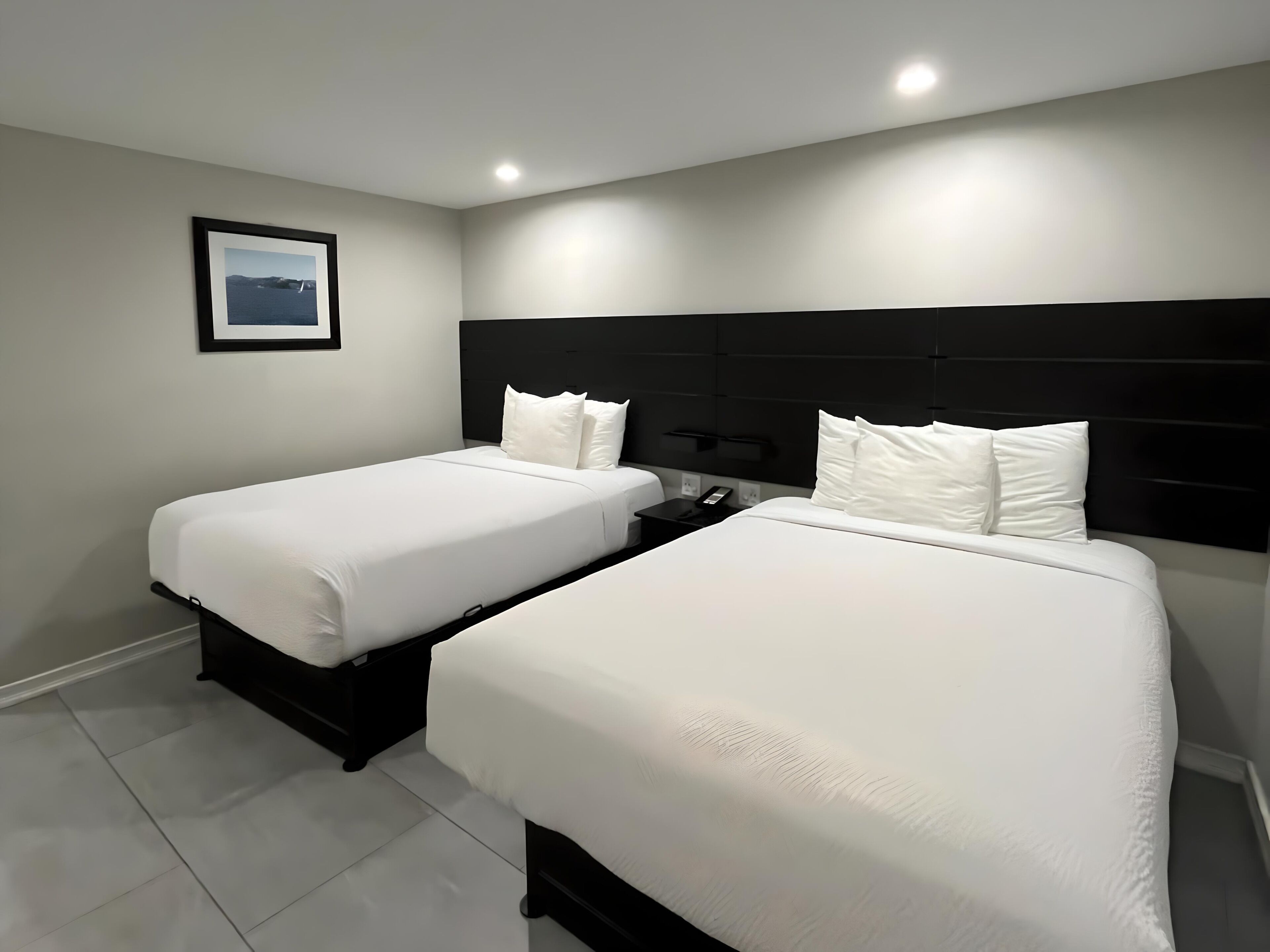 Premium bedding, desk, iron/ironing board, free WiFi