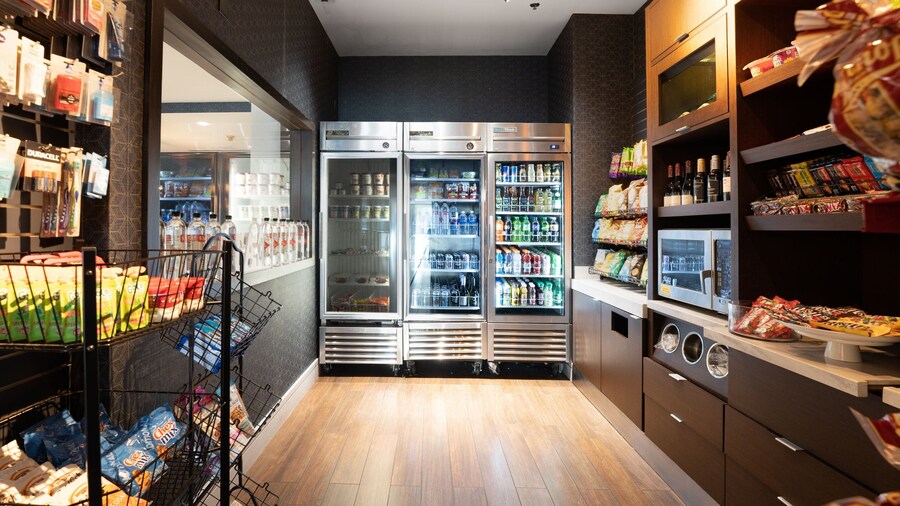 Courtyard by Marriott Los Angeles LAX/Century Boulevard