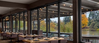 Valley River Inn