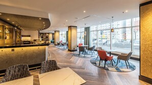 酒吧（店内）