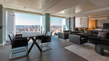 Ropa de cama de alta calidad, caja fuerte, escritorio