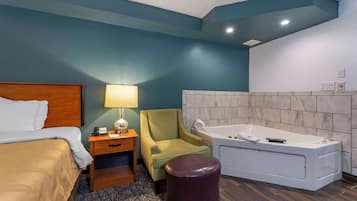 Standard Room, 1 King Bed, Non Smoking | Desk, laptop workspace, blackout drapes, iron/ironing board