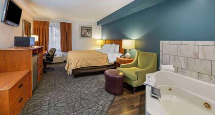 Quality Inn Austintown - Youngstown West
