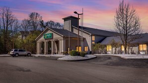 Exterior - Quality Inn Austintown - Youngstown West (Austintown)