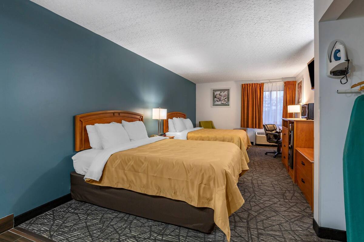 Room, 2 Queen Beds, Accessible, Non Smoking