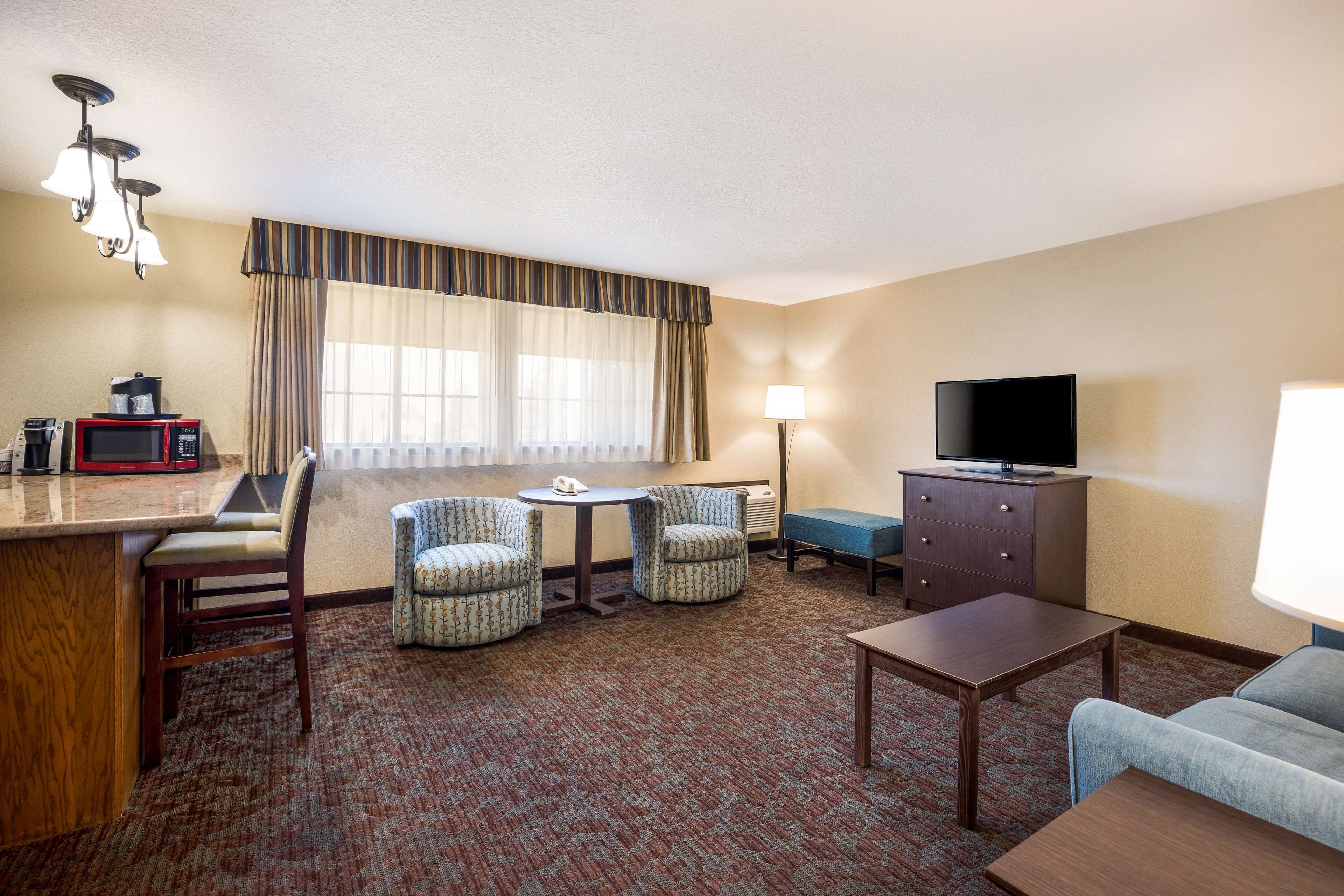 40-inch plasma tv with cable channels, tv