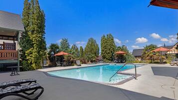 Kolam renang outdoor